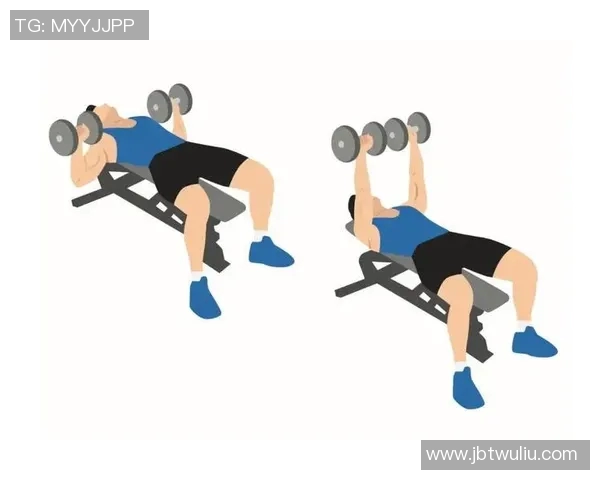 哑铃站立练胸肌的详细图解与步骤解析助你打造完美胸部线条