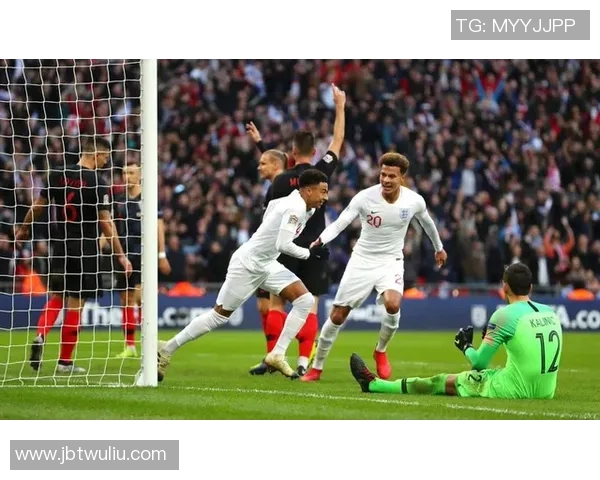 当足球明星因伤退役后如何重新适应职场生活与职业转型挑战